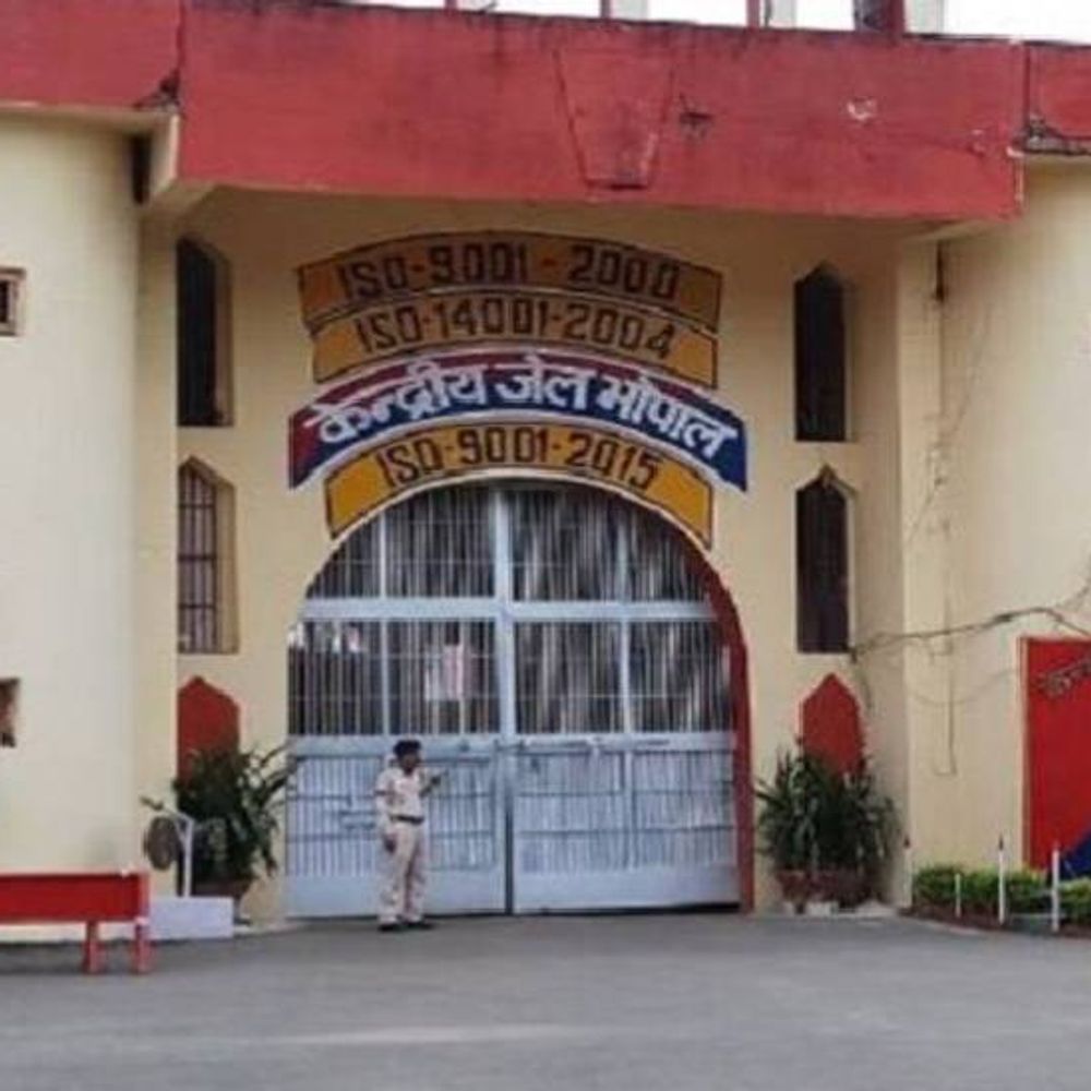 भोपाल के सेंट्रल जेल में 69 कुख्यात आतंकी बंद:क्षमता सिर्फ 58 को रखने की थी, 12 नई हाई सिक्योरिटी सेल बनकर तैयार