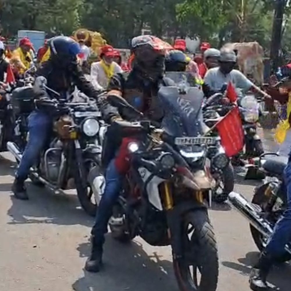 विश्व रक्तदान दिवस पर बैतूल में बाइक रैली:अहमदाबाद विमान हादसे के पीड़ितों को दी श्रद्धांजलि; शाम तक चलेगा ब्लड डोनेशन