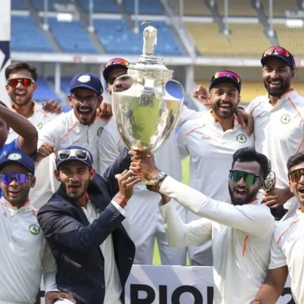 BCCI ने रणजी ट्रॉफी का फॉर्मेट बदला:अब एक-एक टीमों को प्रमोट और रेलीगेट किया जाएगा; दलीप ट्रॉफी फिर जोनल टीमों में होगी