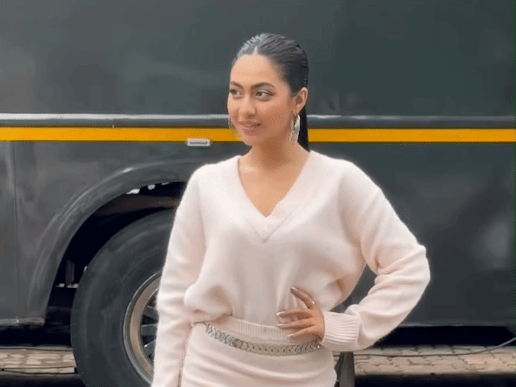 प्लेन क्रैश से अनजान रीम शेख पर भड़के अशोक पंडित:कहा- ये दूसरे ग्रह पर रह रही है, एक्ट्रेस ने सफाई में कहा- ये बहुत पर्सनल है