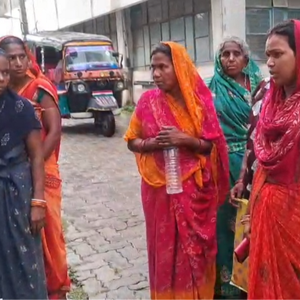 भागलपुर में बुजुर्ग ने जहर खाकर की आत्महत्या:पारिवारिक कलह से परेशान रहते थे, खेत में मूंग तोड़ने के लिए घर से निकले थे
