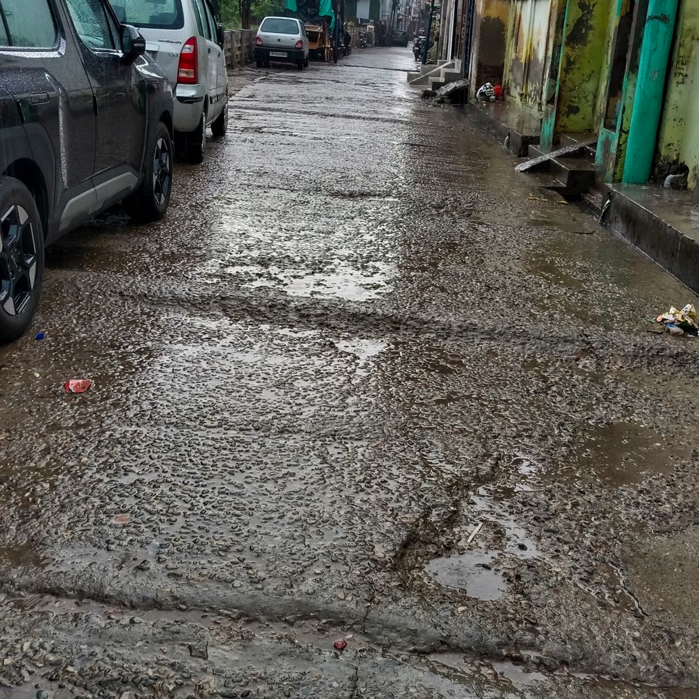 बिजनौर में बारिश से मौसम बदला:तापमान 34.8 से घटकर 26 डिग्री हुआ, गन्ना और आम की फसल को फायदा
