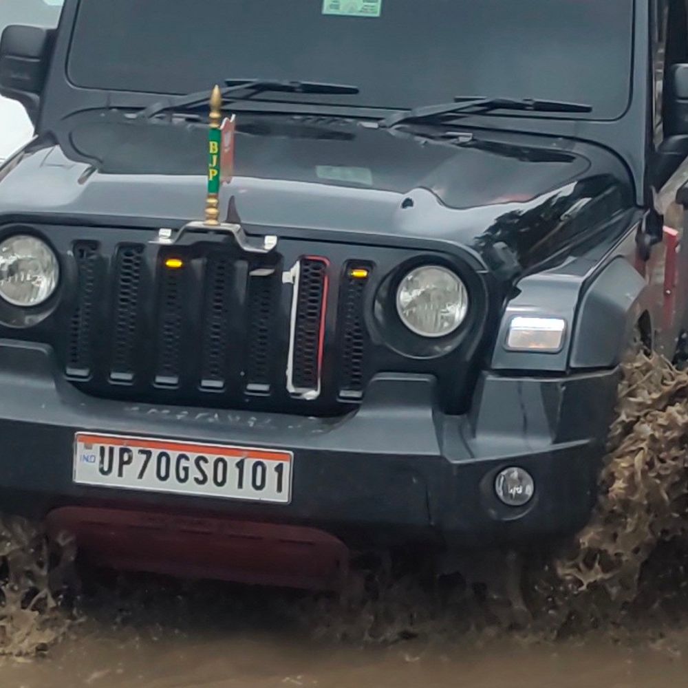 नगर निगम के वादे पानी-पानी:पहली बारिश में ही चौफटका में जलभराव, लोगों के घुटनों तक भरा पानी