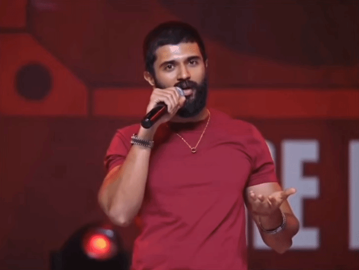 विजय देवरकोंडा के खिलाफ SC/ST एक्ट के तहत शिकायत दर्ज:आदिवासी समुदाय पर की थी टिप्पणी, माफी भी मांग चुके हैं एक्टर; पहले भी हुई थी शिकायत