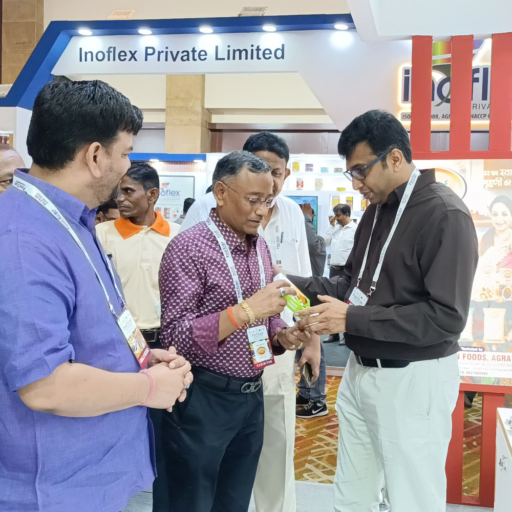 आगरा में शुरू हुआ फूड एक्सपो एंड कॉनक्लेव:पहले दिन आए 3000 से ज्यादा व्यापारी, 100 से ज्यादा स्टॉल लगी