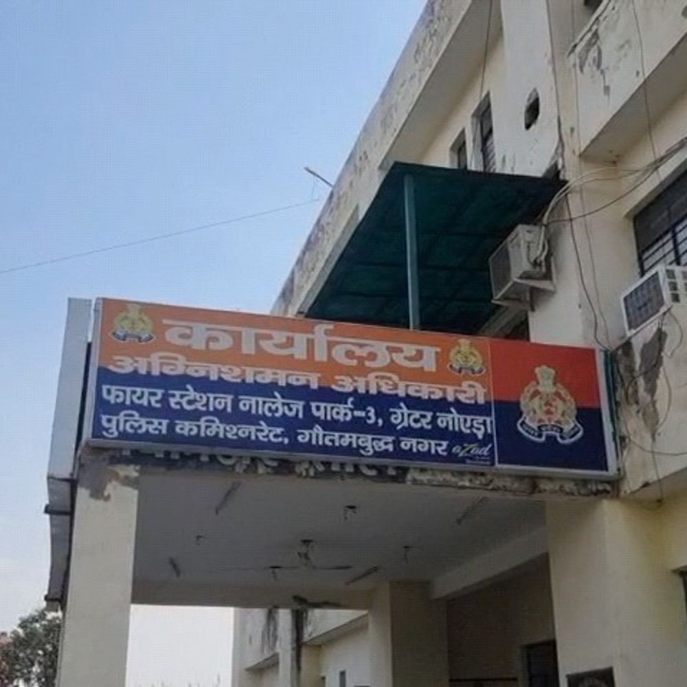 नोएडा में शराब पीने के दौरान दो मजदूरों में विवाद:एक ने दूसरे पर ईंट से किया हमला, मौत