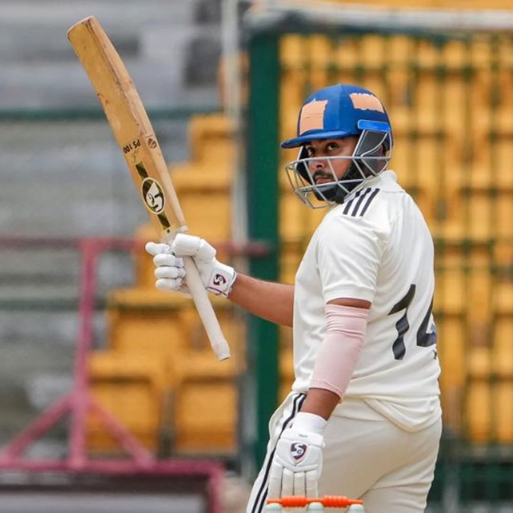 पृथ्वी शॉ अगले डोमेस्टिक सीजन में मुंबई से नहीं खेलेंगे:मुंबई क्रिकेट एसोसिएशन से NOC मांगा, MCA बोला- हम जल्द ही फैसला लेंगे