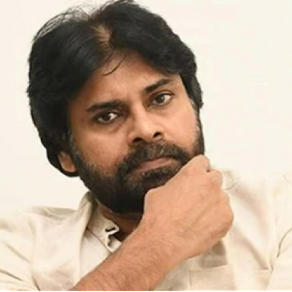 पवन कल्याण ने बॉलीवुड पर कसा तंज:कहा- हिंदी सिनेमा ने अपना अस्तित्व खो दिया, परंपराओं-संस्कृति को भूलकर बस पैसा कमाने में लगे हैं