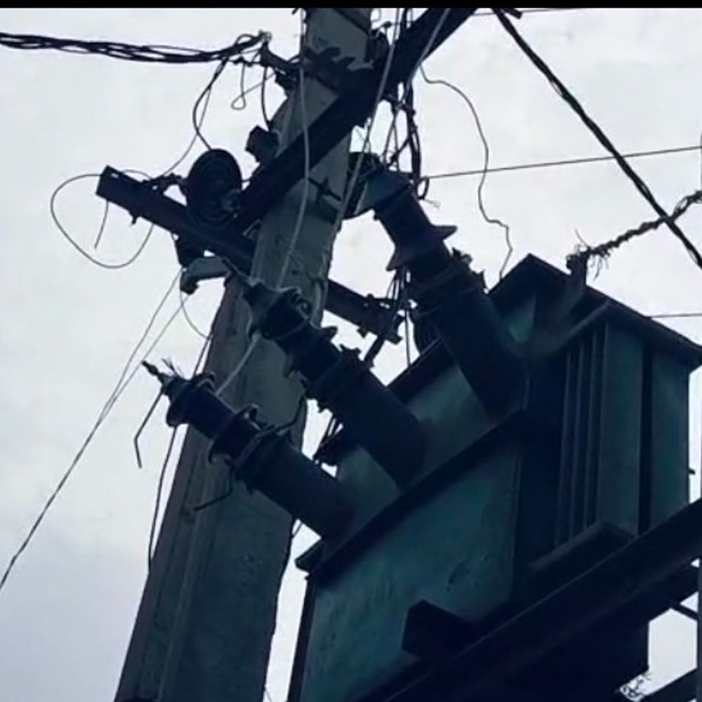 उन्नाव में 33 केवी लाइन में फॉल्ट:7 घंटे तक बिजली गुल, लोगों ने छत पर गुजारी रात
