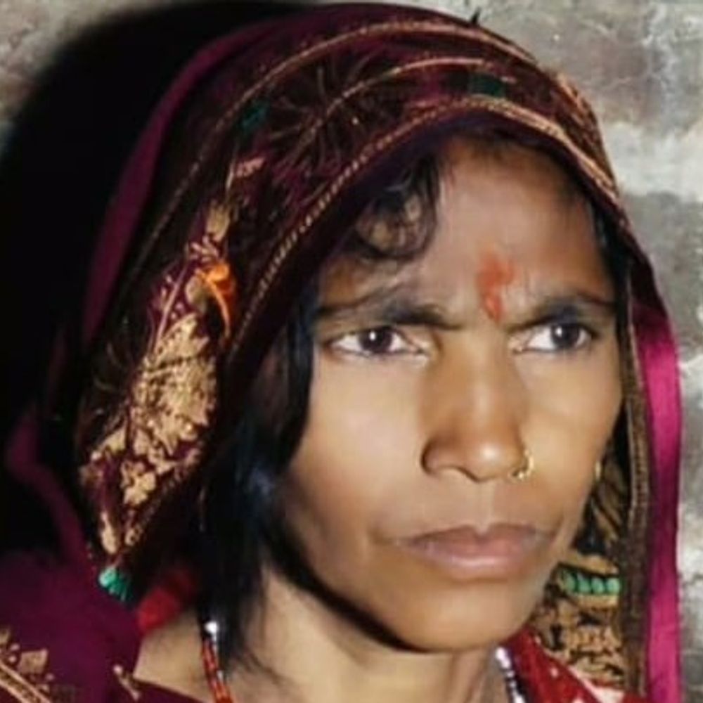 कासगंज में बाइक की टक्कर से महिला की मौत:सड़क पार करते बाइक सवार ने कुचला, सरकारी शिक्षक गिरफ्तार