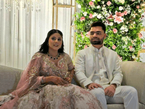 सांसद प्रिया और क्रिकेटर रिंकू की शादी टली:लड़की के पिता ने कन्फर्म किया, बोले- भावी दामाद 2-3 महीने क्रिकेट में बिजी हैं