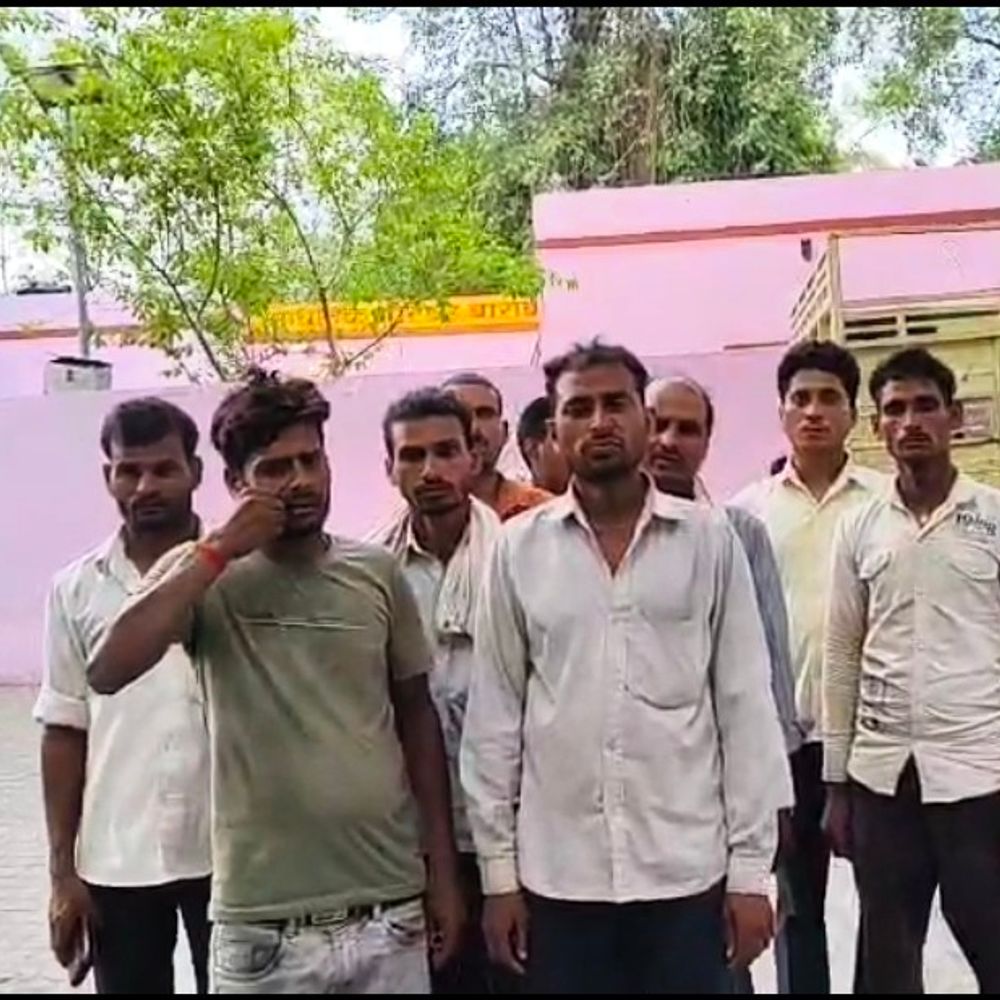 बाराबंकी में करंट से किसान की मौत:परिवार ने मुआवजे और नौकरी की मांग की, अंतिम संस्कार से किया इनकार