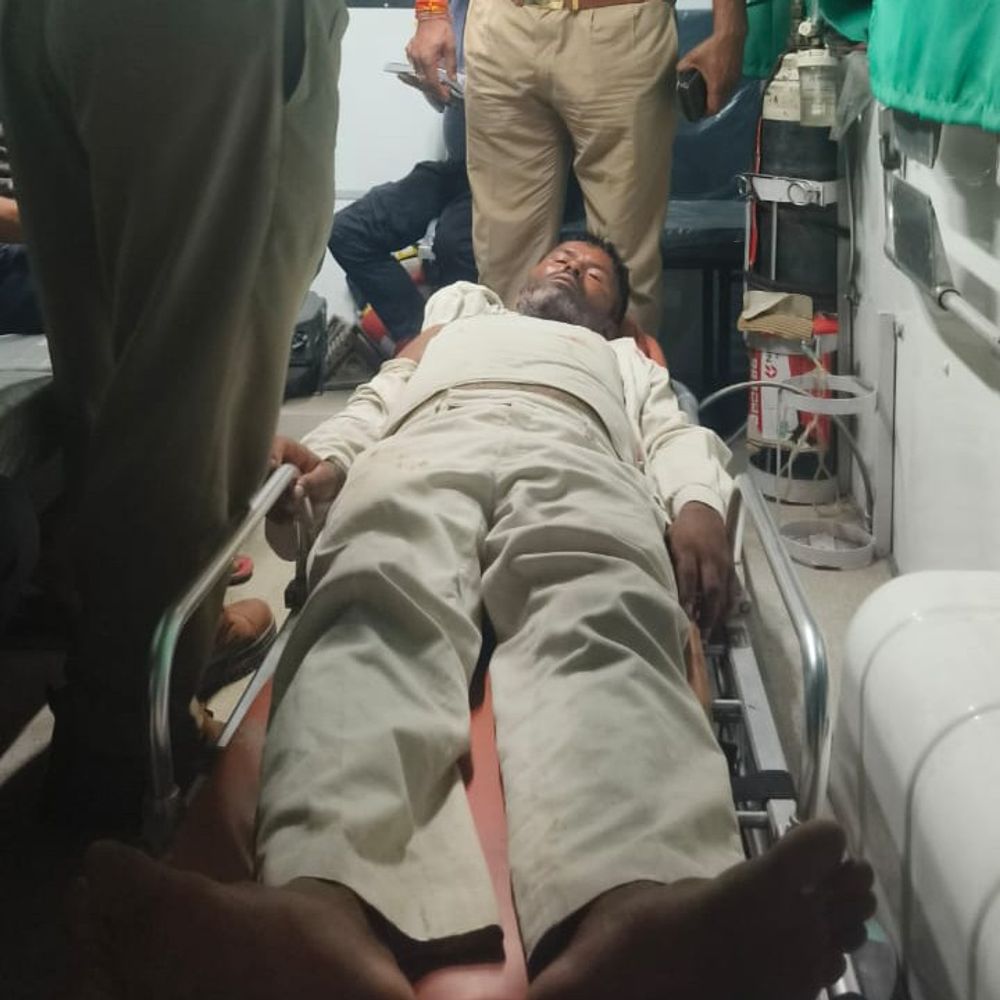 कासगंज में युवक को गोली मारने का मामला:पीठ और दाहिने कंधे पर दो जगह लगे छर्रे, जिला अस्पताल रेफर