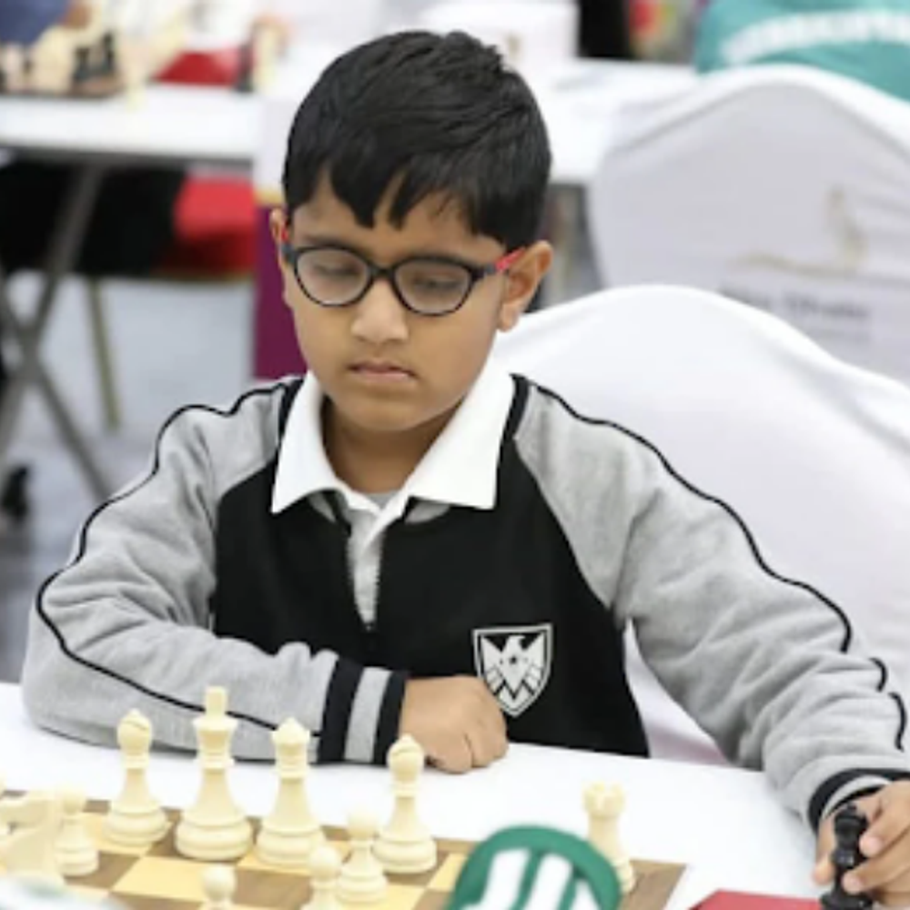 कार्लसन के साथ 9 साल के आरित ने ड्रॉ खेला:अर्ली टाइटल्ड ट्यूसडे टूर्नामेंट में किया कारनामा; भारत के वी. प्रणव बने चैंपियन