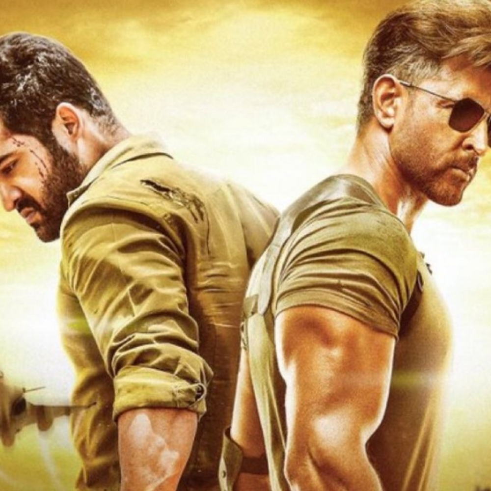 'वॉर 2' के तीन पोस्टर जारी:ऋतिक रोशन, कियारा आडवाणी और जूनियर एनटीआर का दिखा एक्शन अवतार; 14 अगस्त को रिलीज होगी फिल्म