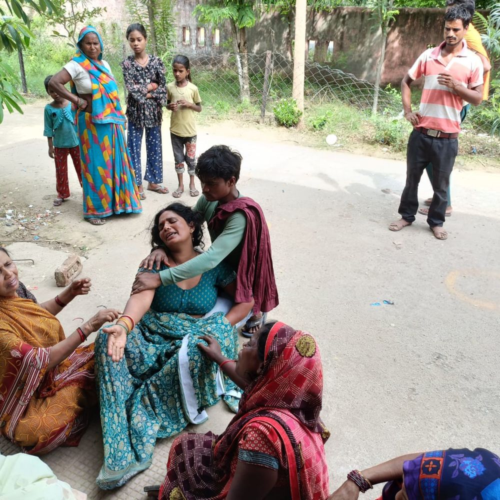 कटरा बिल्हौर हाईवे पर टेंपो से टकराई बाइक:25 वर्षीय युवक की मौत, मौसी का बेटा अस्पताल में भर्ती