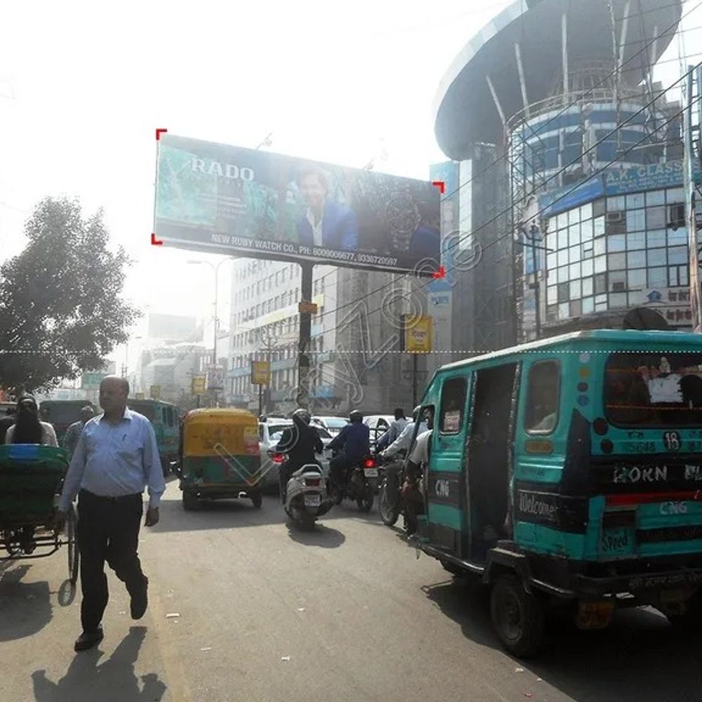 मॉल रोड पर फिर से वनवे व्यवस्था:मेट्रो निर्माण के दौरान हटाई गई थी, जाम से बचने के लिए फिर लागू