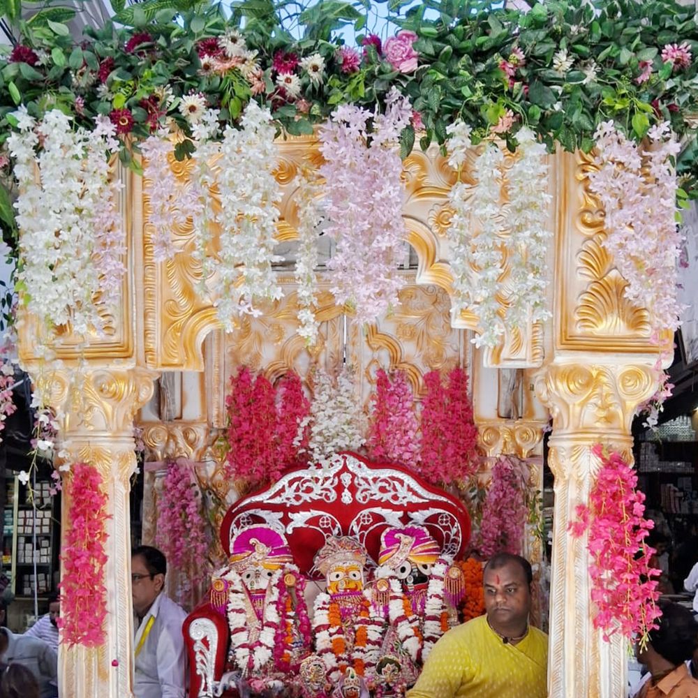 श्रद्धा .भक्तों ने भगवान के रथ को खींचकर कमाया पुण्य:भगवान जगन्नाथ के साथ देवी सुभद्रा व भगवान बलभद्र को विराजित कर निकाली भव्य रथयात्रा