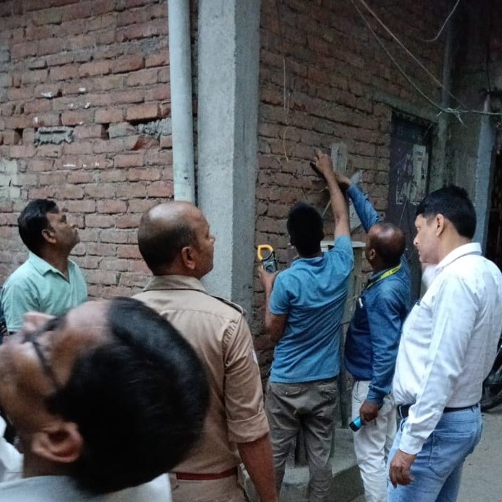 कानपुर में बिजली चोरी पकड़ी गई:केस्को की रेड टीम ने 5 घरों में पकड़ी चोरी, एफआईआर दर्ज