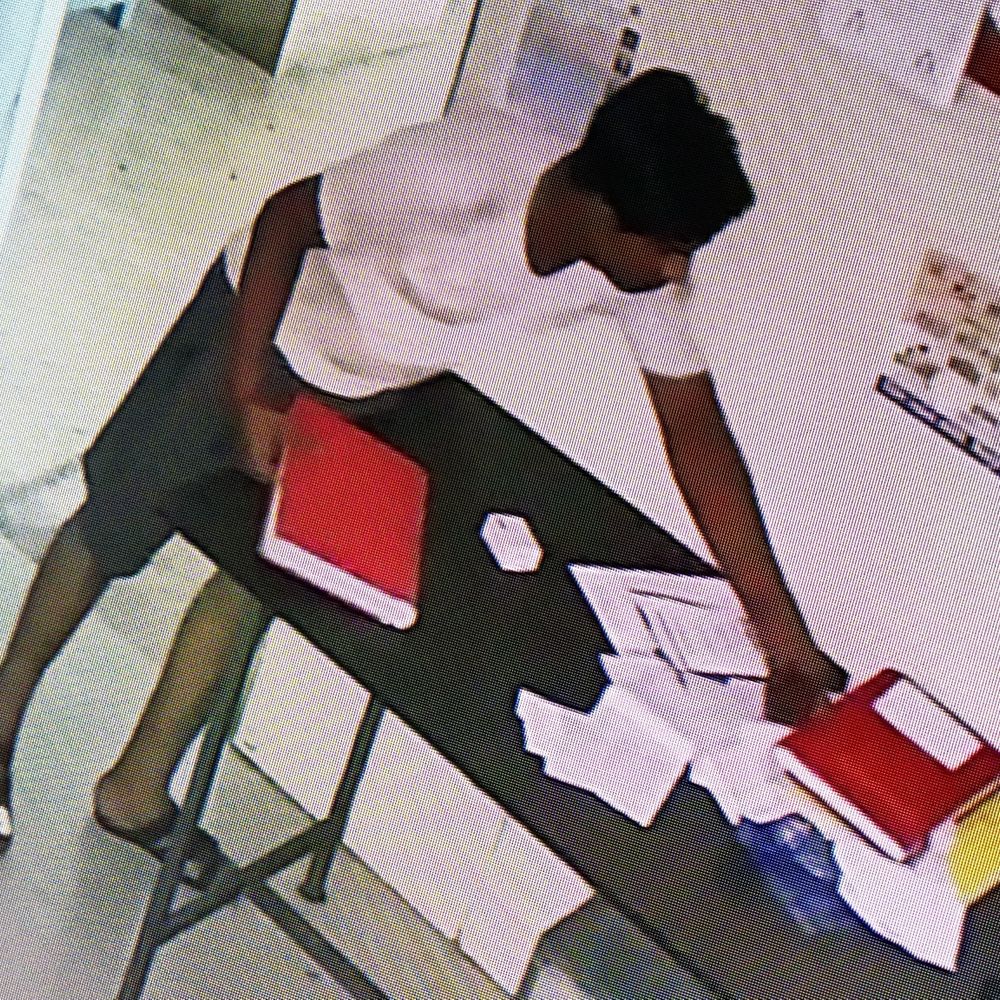 उपचार कराने आया, एमएलसी रजिस्टर ले गया युवक:रात में चोट लगने पर पहुंचा था; स्टाफ सोता दिखा तो हुआ नाराज