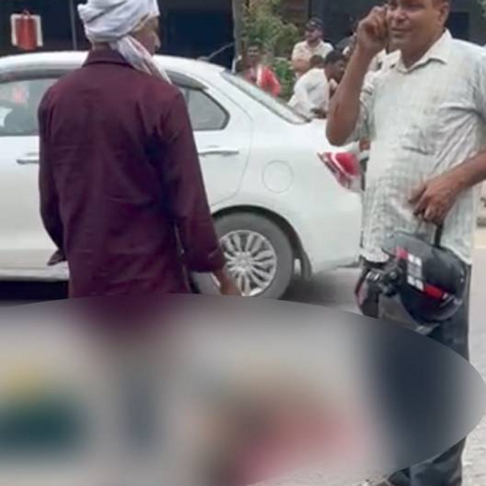सड़क हादसे में महिला की मौत:अयोध्या में दंपति की बाइक को डंपर ने मारी टक्कर, पति घायल