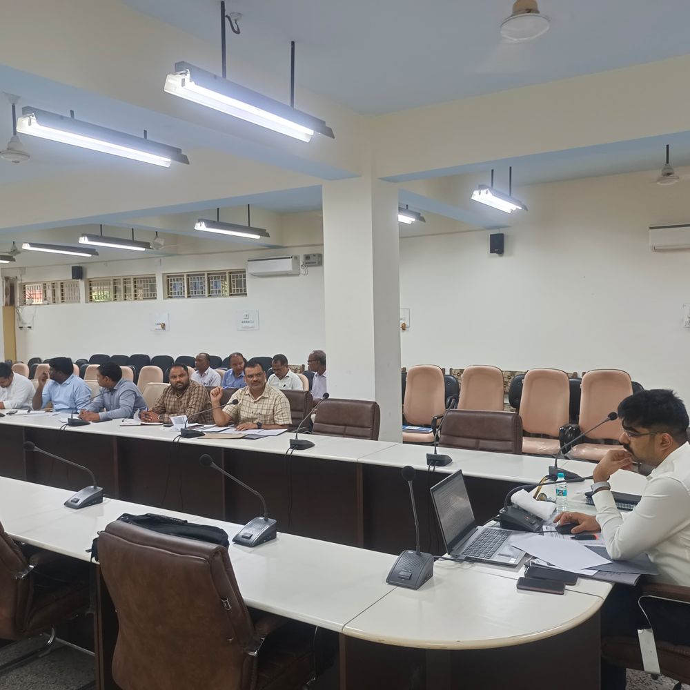 आरसी वसूली में घोसी तहसील सबसे पिछड़ी:एडीएम ने दी कार्रवाई की चेतावनी, हर 15 दिन में समीक्षा का आदेश