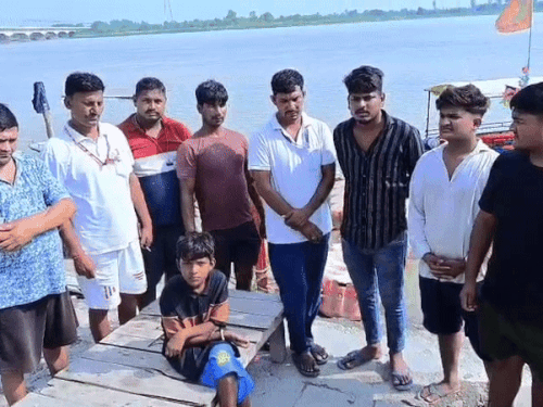 दिल्ली से गुमशुदा बालक 16 दिन बाद अयोध्या में मिला:प्रयागराज और वाराणसी होकर अयोध्या पहुंचा, बोला-मेरा कोई नहीं है