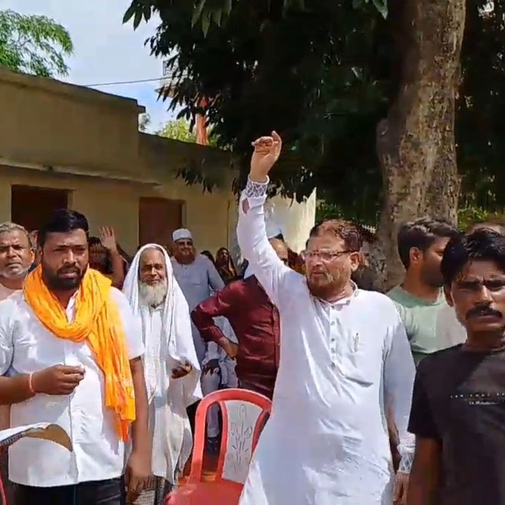 चंदौली में बंदरगाह और फ्रेट विलेज का विरोध:किसानों ने जमीन देने से किया इनकार, एसडीएम खाली हाथ लौटे