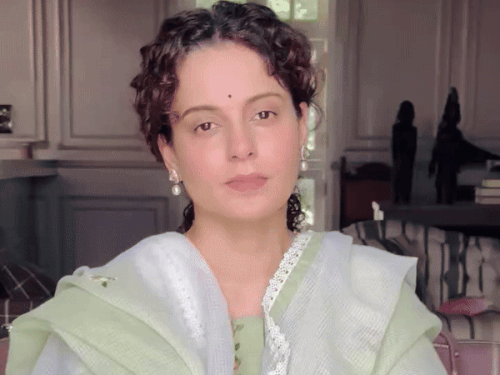 बॉलीवुड अभिनेत्री आपदा पर पोस्ट करके घिरी:कंगना रनोट से ट्रोलर बोले- लोगों की जिंदगियों से ट्रेलर ज्यादा महत्वपूर्ण; हिमाचल में 16 की मौत हुई