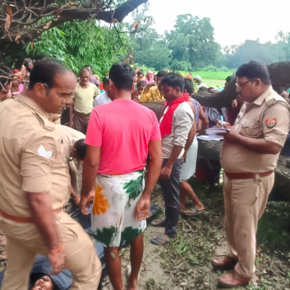 बाराबंकी में युवक ने की आत्महत्या:आम के पेड़ पर लगाई फांसी, लखनऊ मेडिकल कॉलेज में चल रहा था इलाज