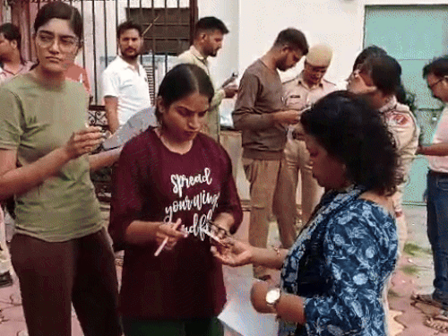 डिप्टी जेलर एग्जाम 13 को, एडमिट कार्ड 10 को होंगे:2 शिफ्ट में होगी परीक्षा, परीक्षा आवंटित जिले की जानकारी कल से मिलेगी