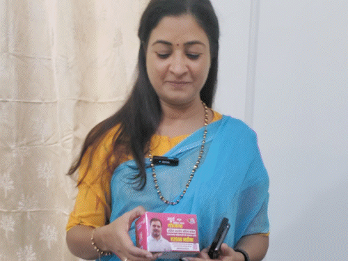 अक्षय 'पैडमैन' बनाए तो ठीक, हम बांटे तो विवाद:महिला कांग्रेस अध्यक्ष अलका लांबा बोली- दिल्ली में हमने केजरीवाल से खुदको अलग किया, बिहार में बदलाव होकर रहेगा