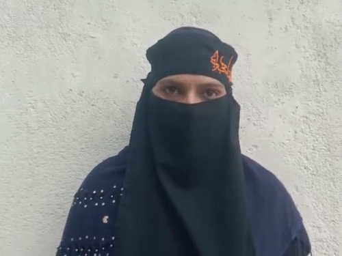 'आरती से आरती परवीन बनी, अब साथ नहीं रहना':पीड़िता बोली- मुस्लिम प्रेमी के लिए इंदौर से बेगूसराय आई, धर्म परिवर्तन-गोमांस खाने का दवाब बनाता है