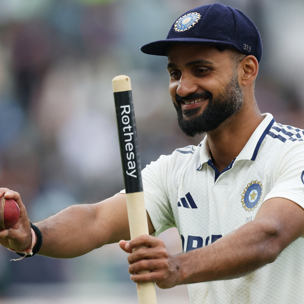 आकाश दीप बोले-प्रदर्शन कैंसर से लड़ रही बहन को समर्पित:उसके चेहरे पर मुस्कान आएगी; गिल ने कहा- ड्यूक बॉल जल्दी खराब हो रही