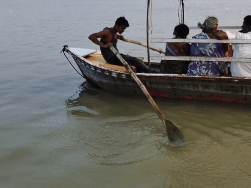 कल से और बढ़ेगा गंगा-यमुना का जलस्तर:कानपुर के जाजमऊ बैराज से छोड़ा गया है 2 लाख क्यूसेक पानी