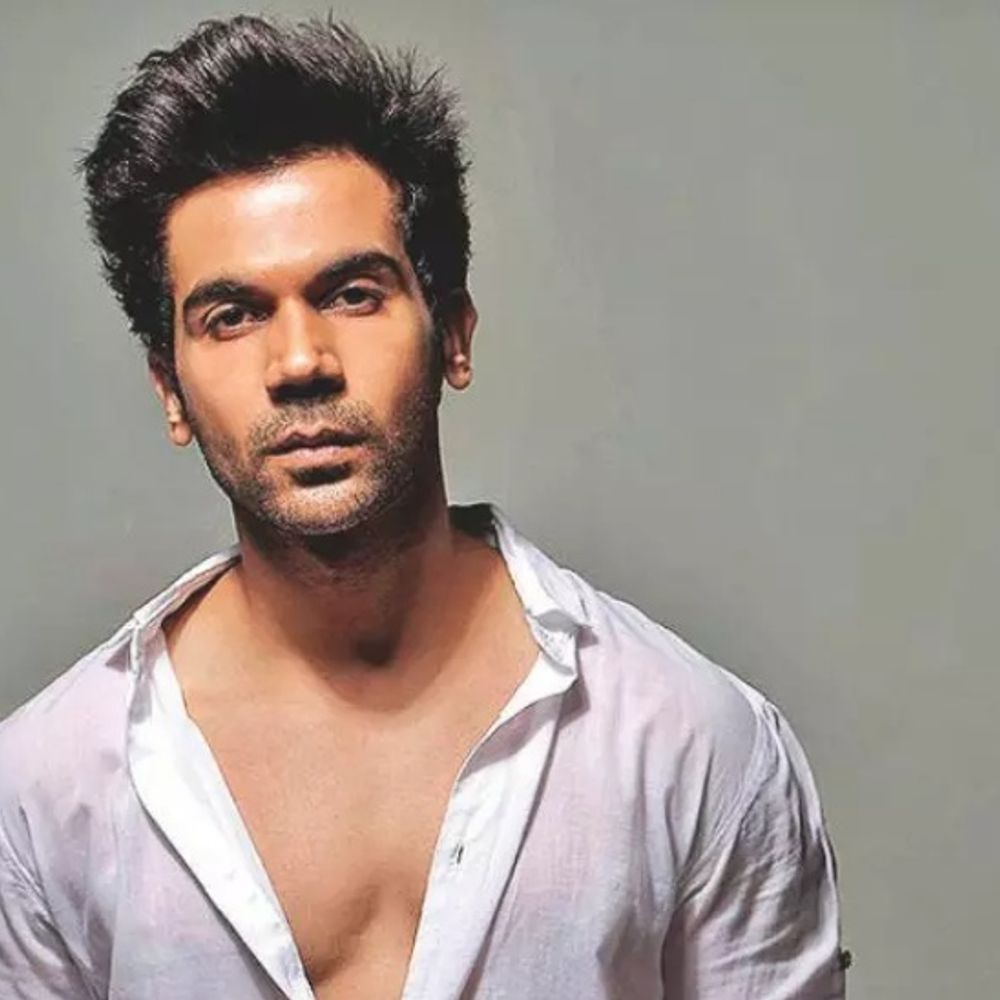 प्लेन क्रैश के विजुअल देखकर रो पड़े राजकुमार राव:कहा- हर मुद्दे पर बोलना जरूरी नहीं, सोशल मीडिया पोस्ट तय नहीं करती कि बुरा लगा या नहीं