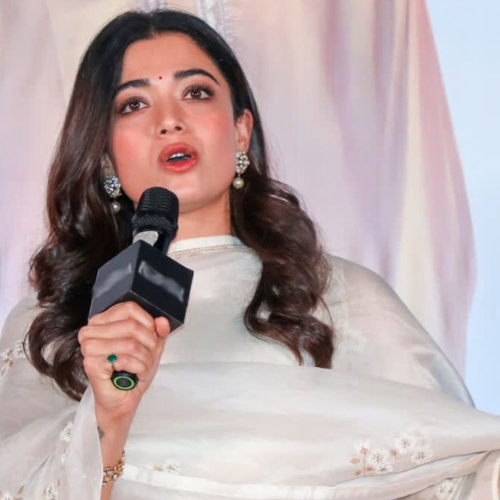 रश्मिका मंदाना के बयान पर हुआ विवाद:खुद को कहा कुर्ग समुदाय की पहली एक्ट्रेस, कई एक्ट्रेसेस ने दावे पर जताई नाराजगी; सोशल मीडिया पर हुई आलोचना