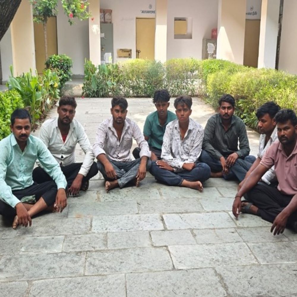 टोंक में 8 बजरी माफिया गिरफ्तार, कार्रवाई से मचा हड़कंप:बजरी से भरे 15 ट्रैक्टर-ट्रॉली, 2 लोडर व 3 बाइक जब्त