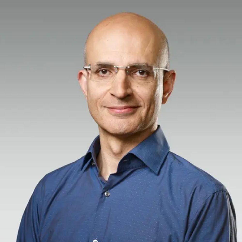 भारतीय मूल के सबीह खान एपल में COO बने:पिचाई और नडेला जैसे लीडर्स की लिस्ट में शामिल, टिम कुक बोले- सबीह एक शानदार स्ट्रैटजिस्ट