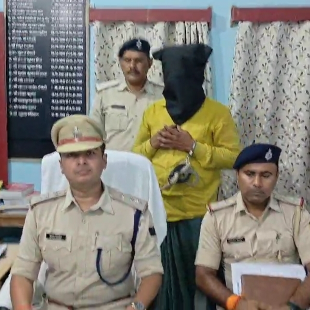 ट्रक लूटकांड में 9 साल से फरार आरोपी गिरफ्तार:औरंगाबाद पुलिस ने लखीसराय से किया अरेस्ट, अलग-अलग थानों में 7 से अधिक मामले हैं दर्ज