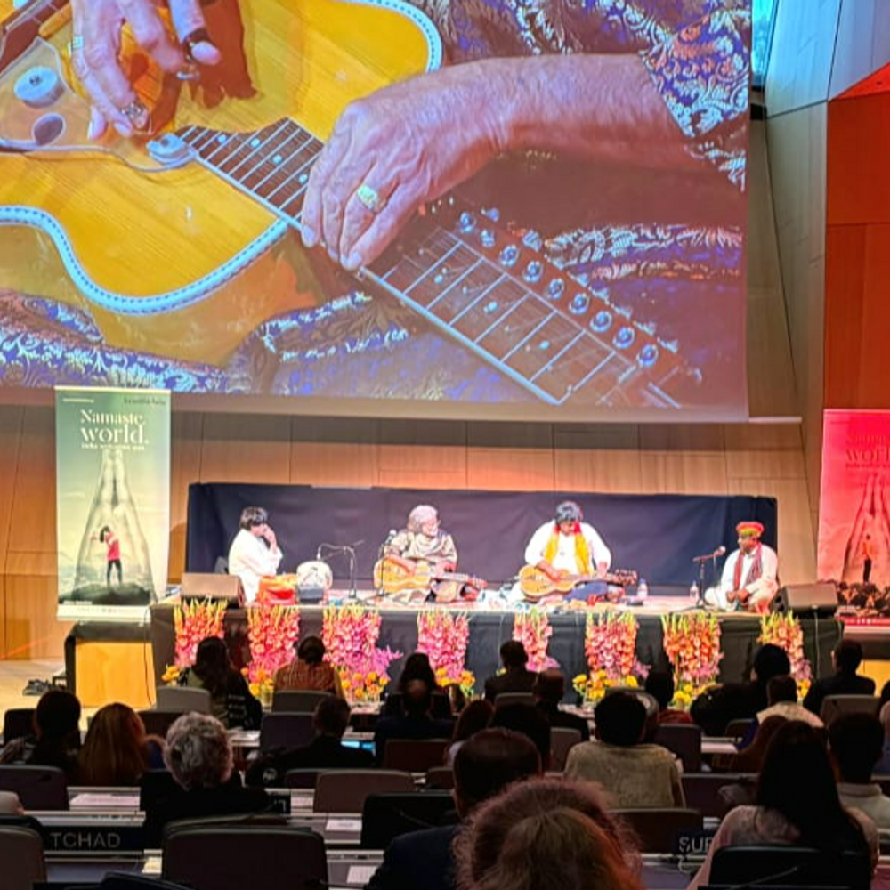 जेनेवा में गूंजे मोहनवीणा और सात्विकवीणा के ‘गोल्डन नोट्स’:पं. विश्वमोहन भट्ट और पं. सलिल भट्ट की जुगलबंदी ने शास्त्रीय संगीत से दिया विश्व शांति का संदेश