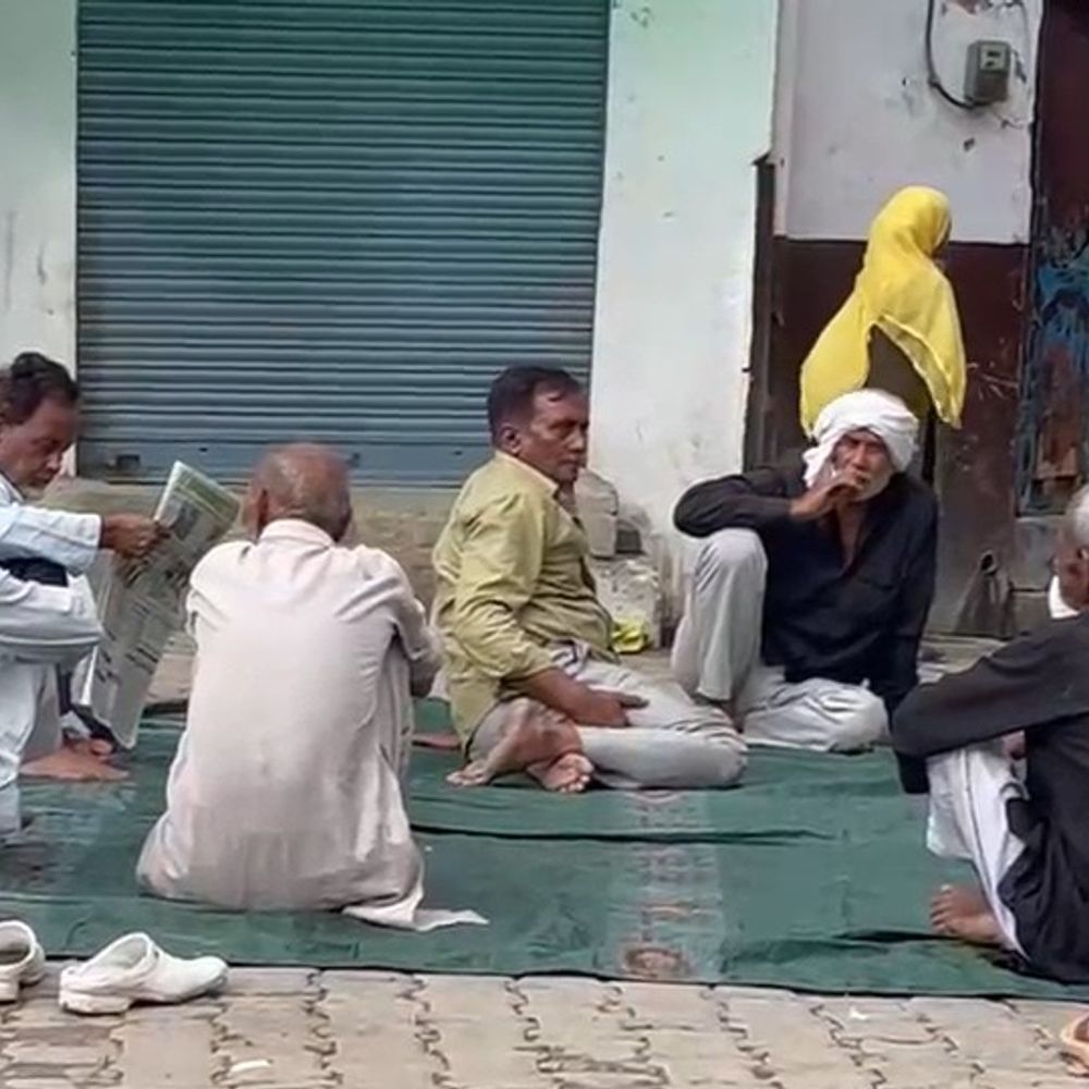 मेरठ में युवक की करंट लगने से मौत:पंखा ठीक करते समय हुआ हादसा, 10 दिन पहले पिता का निधन हुआ था