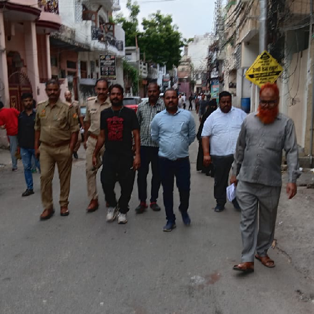 लखनऊ में स्ट्रीट लाइट से हो रही थी बिजली चोरी:टीम ने 9 घरों में 36 किलोवाट लोड बिजली चोरी पकड़ी