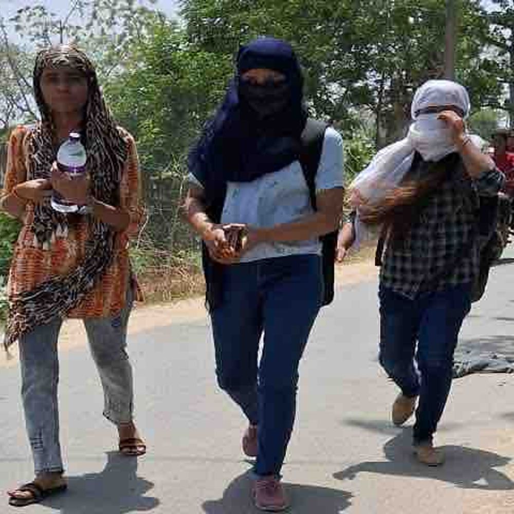 गोरखपुर में उमस भरी गर्मी से लोग परेशान:15 जुलाई से मानसून सक्रिय होगा, 16-17 को येलो अलर्ट