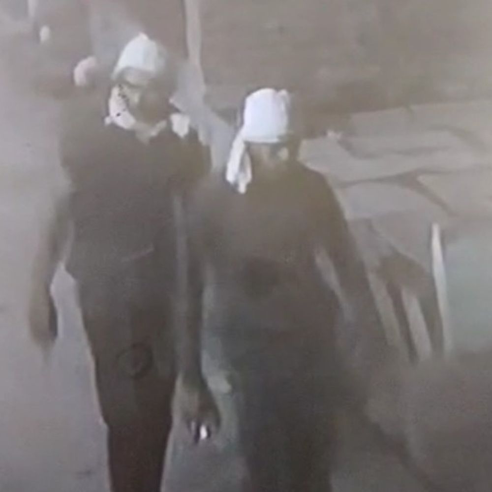 चित्रकूट में डकैतों की दहशत का दावा:सीसीटीवी फुटेज में दिखे 2 संदिग्ध, ग्रामीणों में आक्रोश