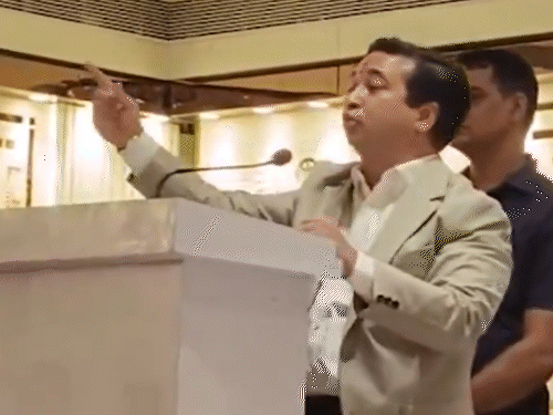 नितेश राणे बोले- मैं हिंदुओं के वोट से विधायक बना:गोल टोपी-दाढ़ी वालों ने वोट नहीं दिया, वे हरे सांप; मुंबई का DNA हिंदू