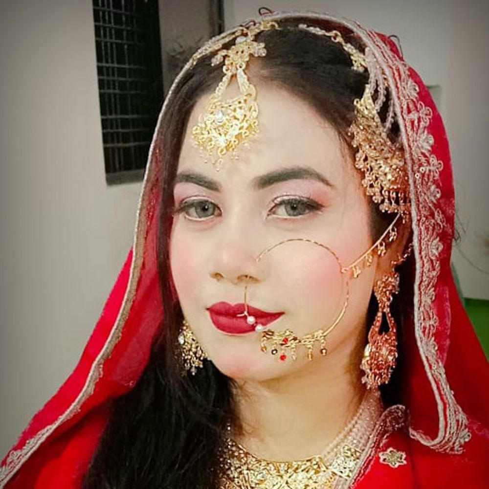 ललितपुर में नवविवाहिता जीजा संग फरार, VIDEO:पति के सोते समय घर से निकली, 2 लाख रुपये और जेवरात लेकर गई