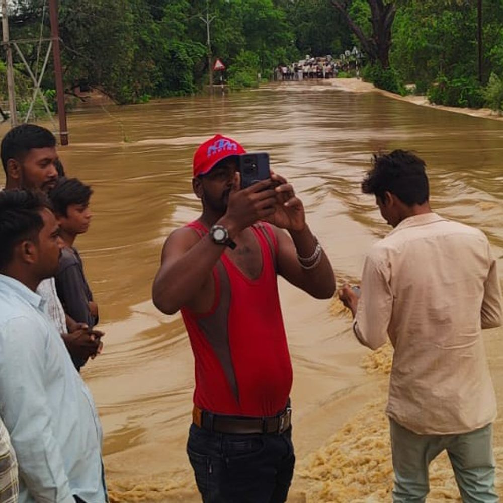 मैहर में 22 घंटे की बारिश से नदियां उफान पर:मां शारदा मंदिर मार्ग समेत कई इलाकों में जलभराव, लीलजी और तमस नदी उफान पर