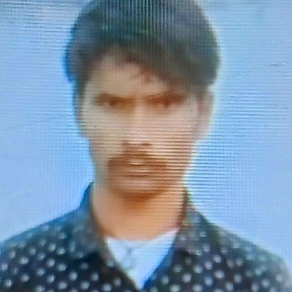 मैनपुरी में युवक ने की आत्महत्या:घर के कमरे में फंदे से लटका मिला शव, परिजन नहीं बता सके कारण