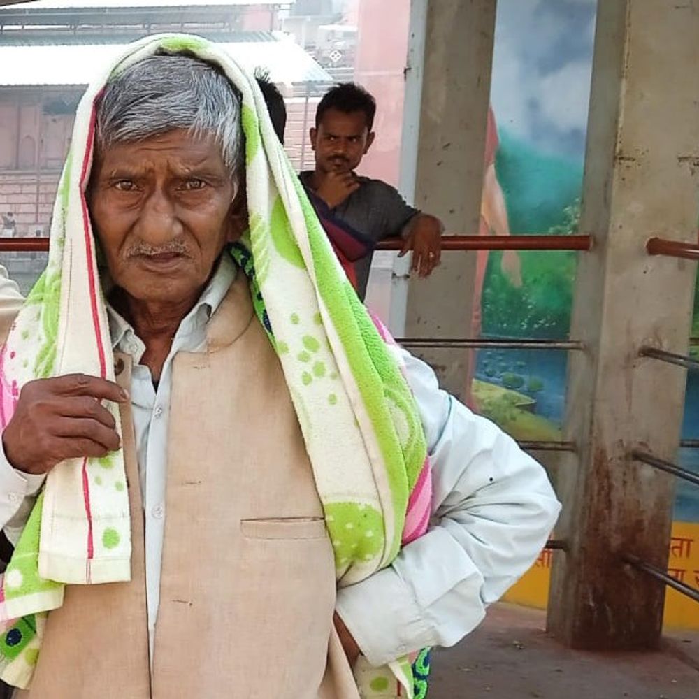 चित्रकूट में मंदाकिनी नदी में बाढ़:रामघाट में दुकान के अंदर मिला बुजुर्ग व्यापारी का शव